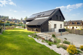 Residence Smržovka - Luxury House with Swimming Pool, Jacuzzi, Garden and BBQ